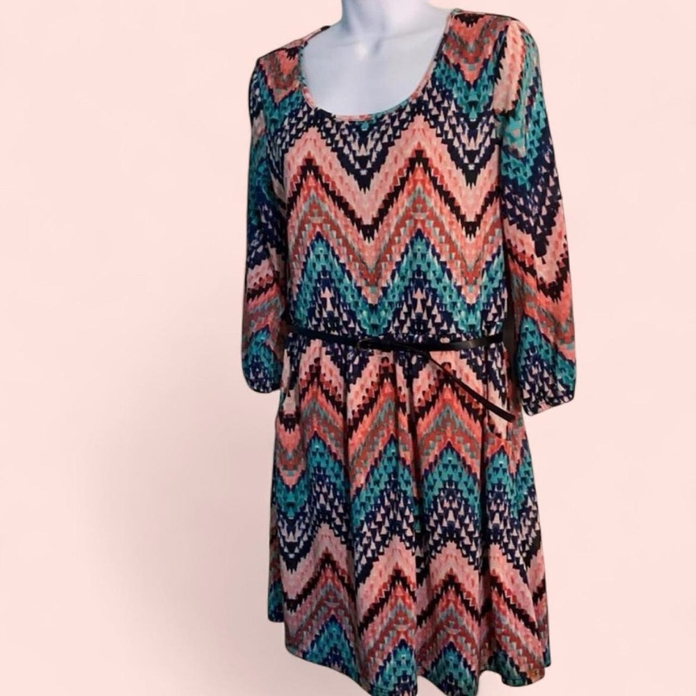 Women’s Chevron Print Scoop Neck Dress in Coral, Teal & Navy